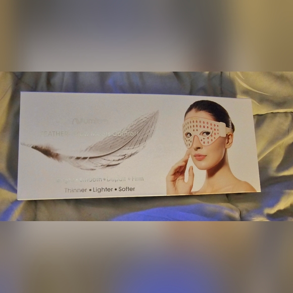 Numiere Feather LED Mask - Picture 14 of 14